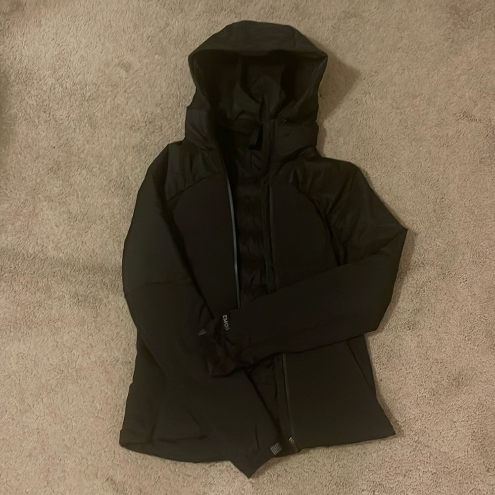 Lululemon down for it all size 8 jacket